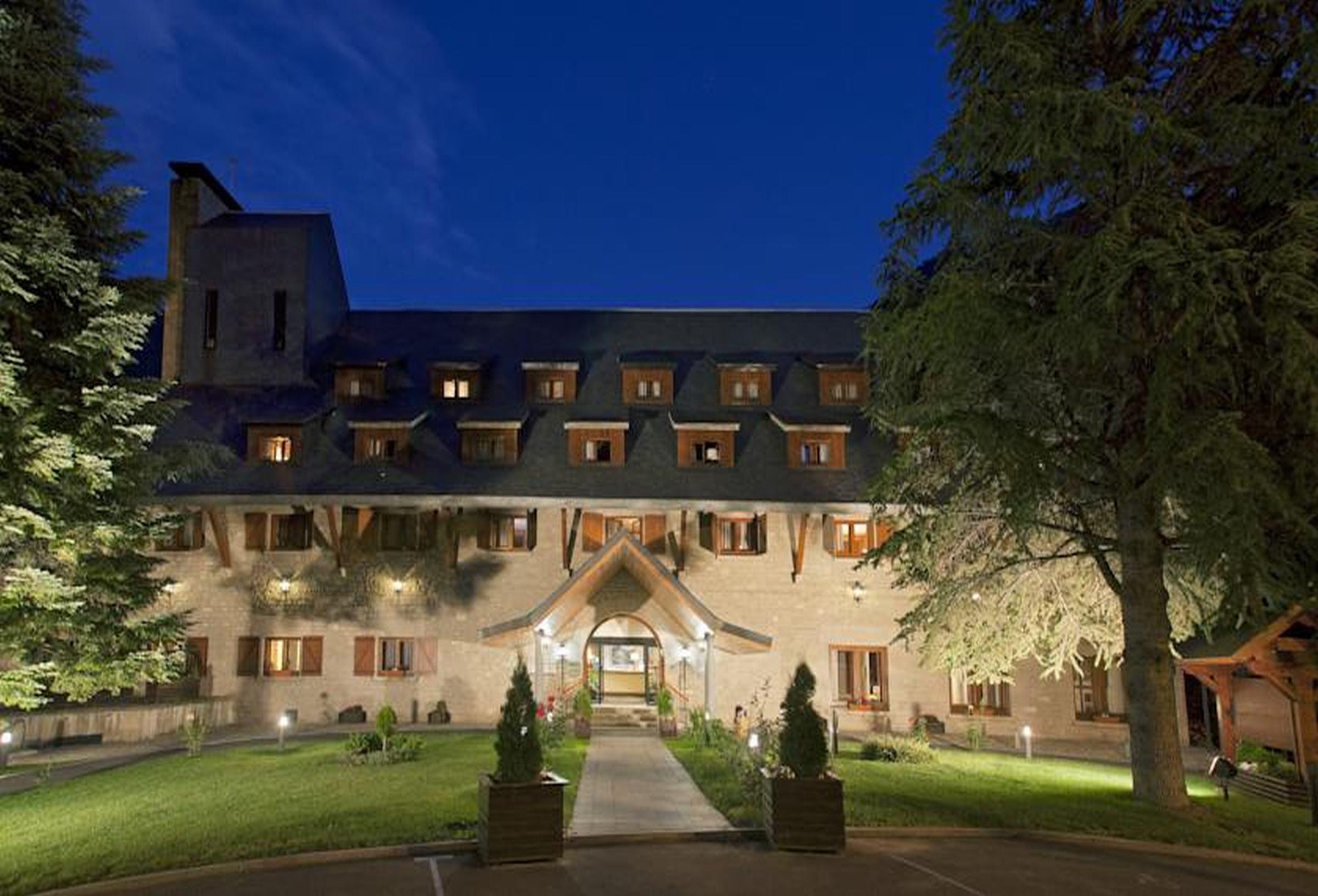 Parador De Arties Ngoại thất bức ảnh